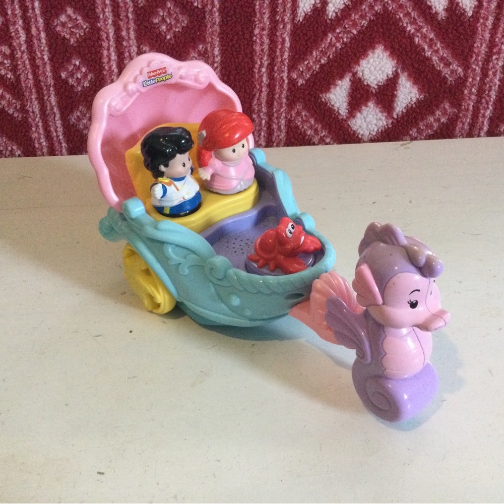 Fisher-Price Ariel’s Carriage, Pink and Blue Action Figures Playset